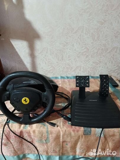 Игровой руль с педалями