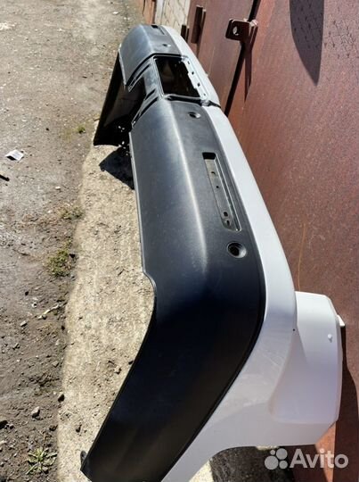 Задний бампер Discovery 4