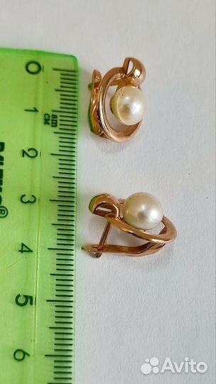 Золотые серьги с жемчугом/585/4.61гр
