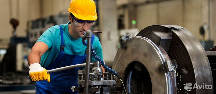 Токарь, вахта / жилье