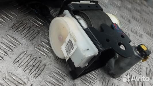 Ремень безопасности с пиропатроном сиденья передне