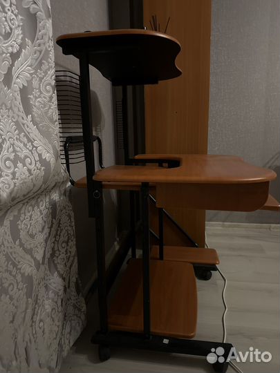 Компьютерный стол