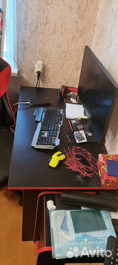 Компьютерный стол