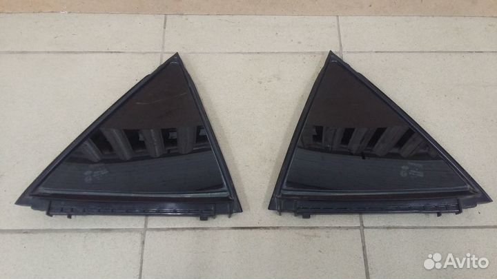 Форточки Тойота Королла е 180