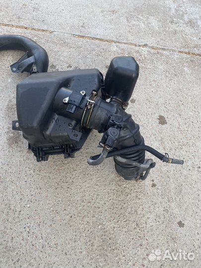 Корпус воздушного фильтра toyota rav 4