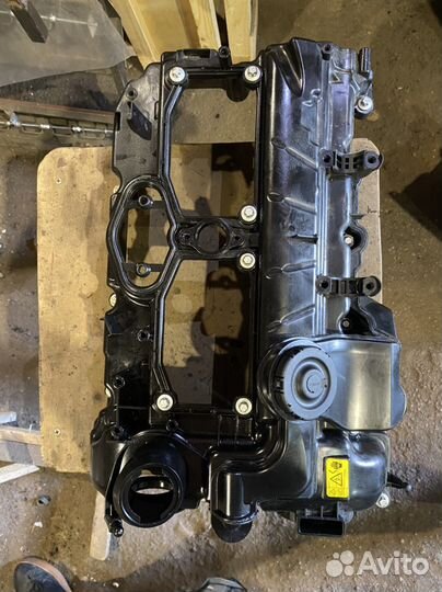 Клапанная крышка bmw f10 n20b20