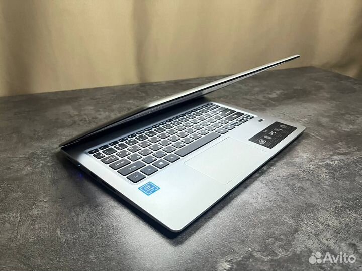 Ультрабук acer swift 1 4GB/SSD256