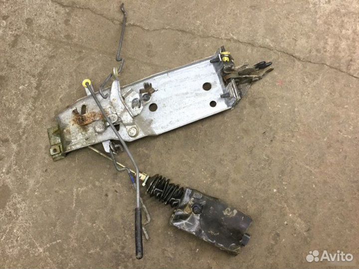 Замок багажника Ford Explorer U2 1995-2001