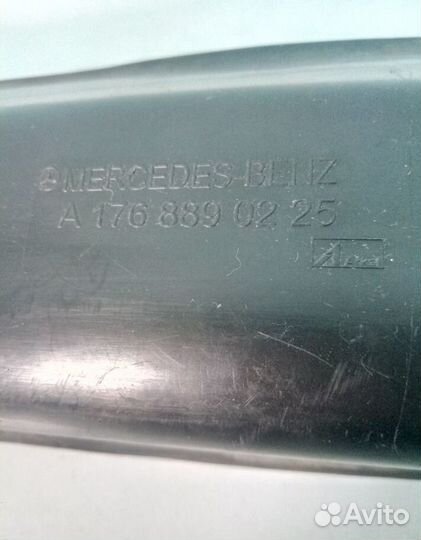 Накладка крыла переднего правого Мерседес А176