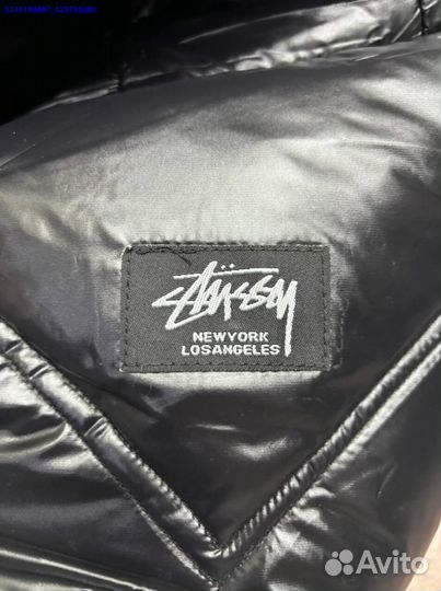 Идеальный глянцевый пуховик Stussy