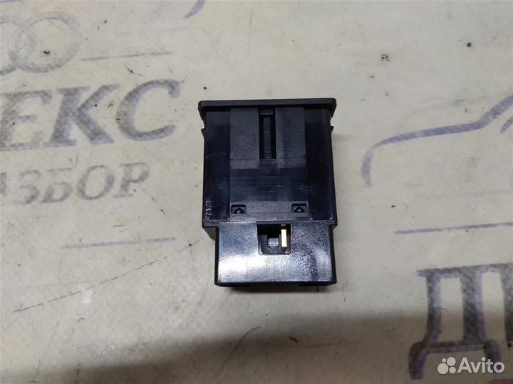 Выключатель VW Golf VI 2009-2012