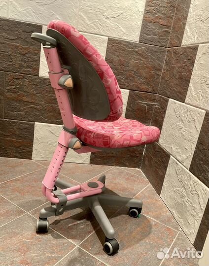 Стул для письменного стола на ножках