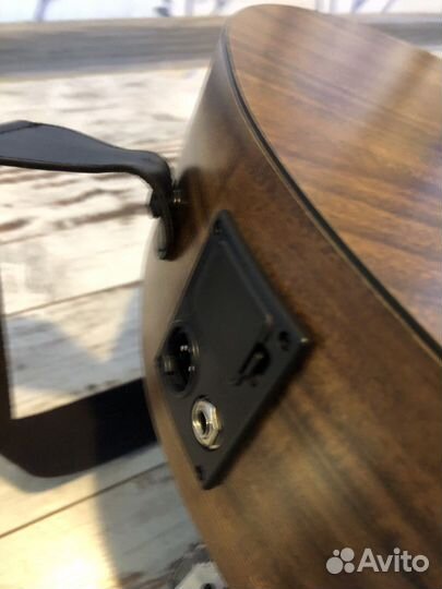 Элетроакустическая гитара Enya EA X1EQ с чехлом