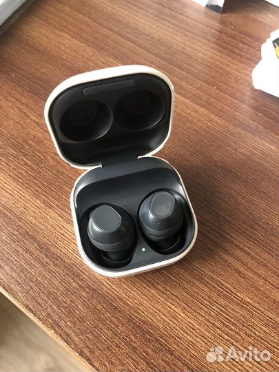 Беспроводные наушники samsung galaxy buds fe