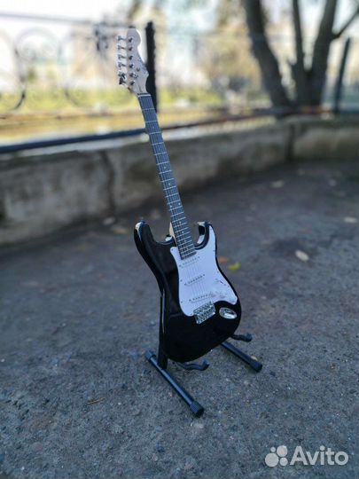 Электрогитара