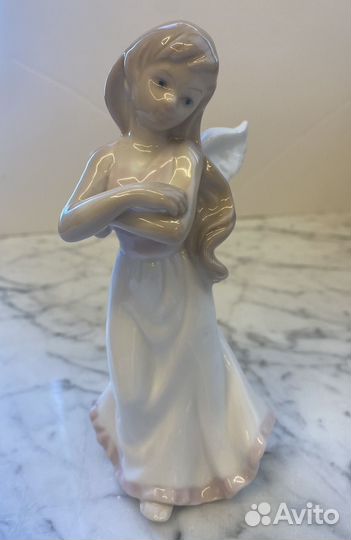 Статуэтка ангел фарфор