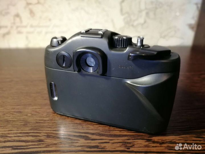 Зеркальный фотоаппарат 