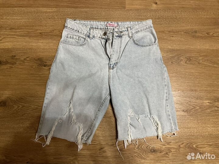 Джинсовые шорты бермуды рваные
