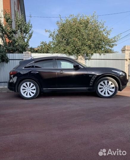 Infiniti QX70 3.0 AT, 2014, 136 000 км