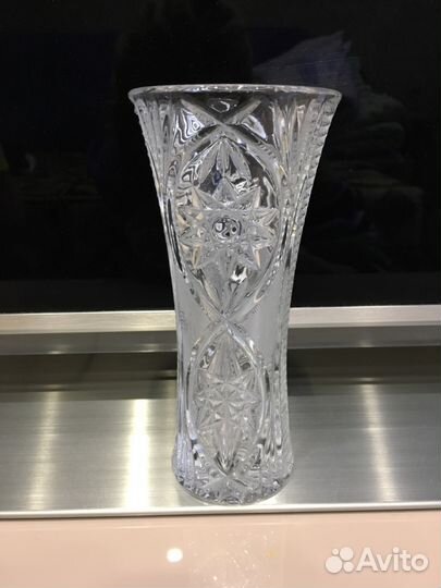 Хрустальная ваза