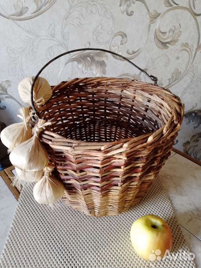 Корзина плетеная с ручкой