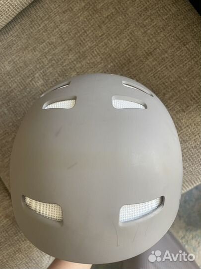 Шлем горнолыжный женский