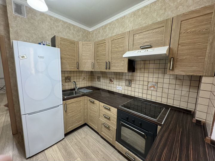 2-к. квартира, 57 м², 5/12 эт.