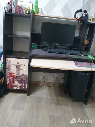 Компьютерный стол