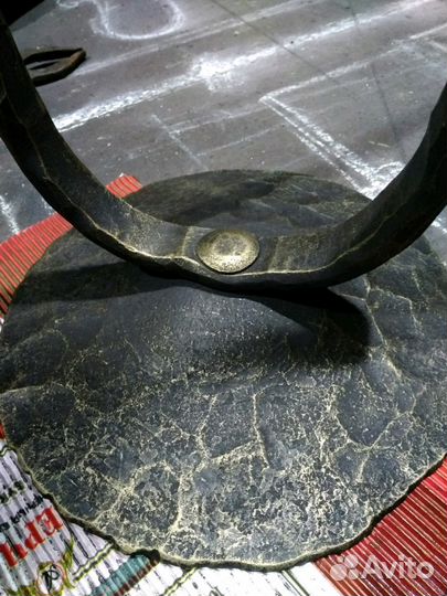 Подсвечник кованый напольный