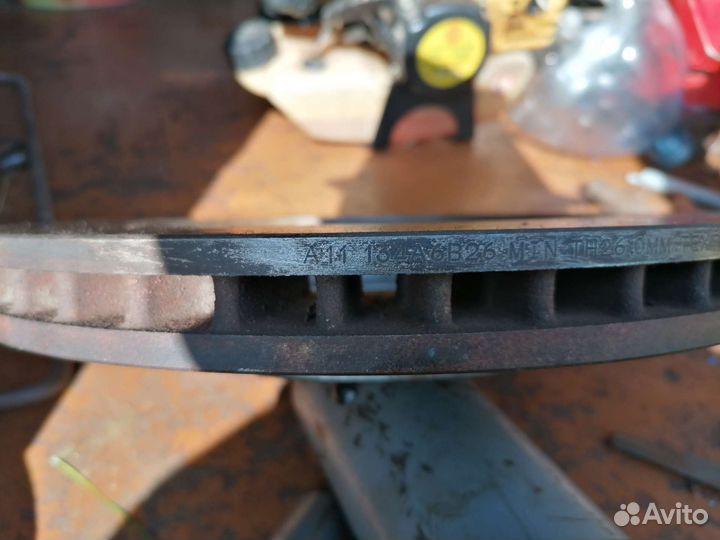 Тормозные диски передние вентилируемые