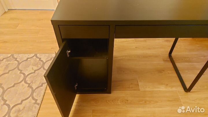 Письменный стол IKEA микке