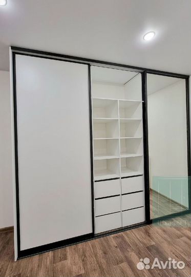 Шкаф распашной