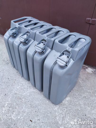 20 литровая канистра