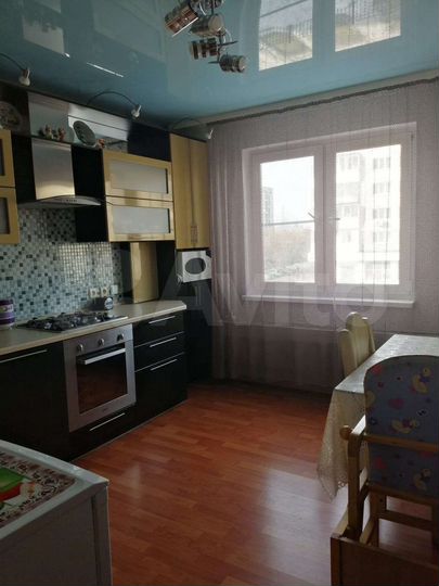 2-к. квартира, 58 м², 3/10 эт.