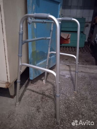 Ходунки для взрослых