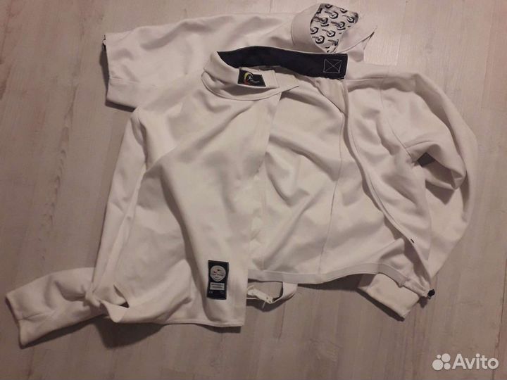 Форма для фехтования