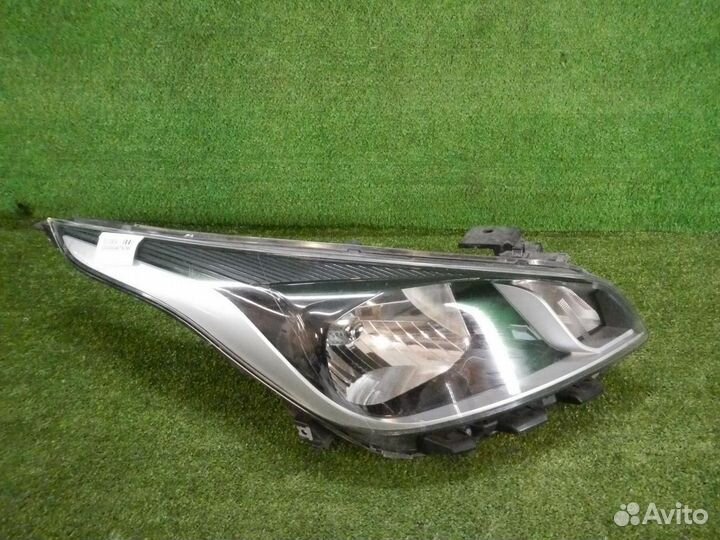 Фара правая Kia Rio