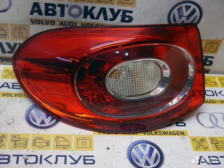 Фонарь левый снаружи Фольксвген Тигуан