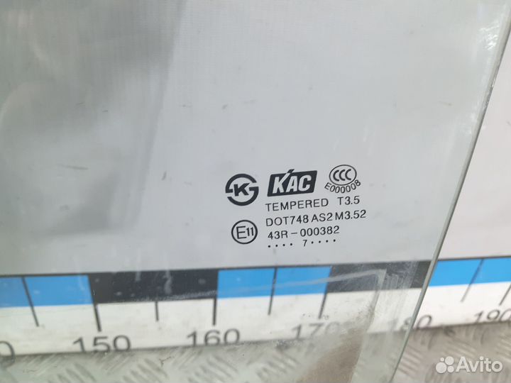 Б/У Стекло двери передней левой
