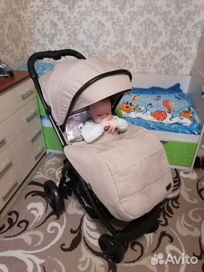 Прогулочная коляска