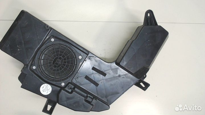Сабвуфер Audi A4 (B7), 2005