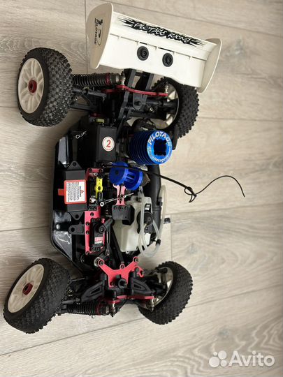 Машина на радиоуправлении с двс