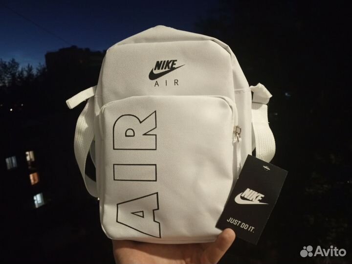 Сумка Nike Air в белом цвете