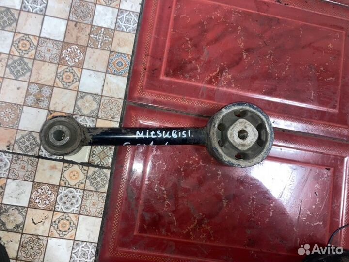 Подушка двигателя передняя Mitsubishi Colt Z21A