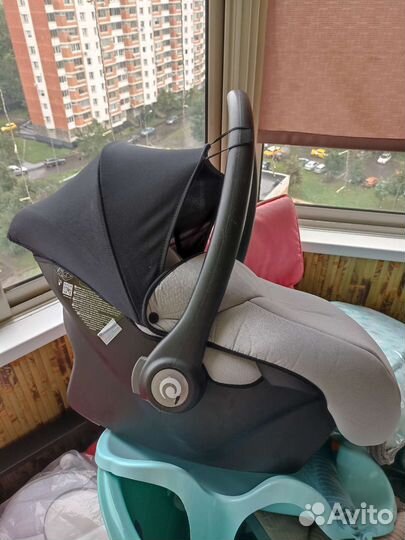 Автолюлька Tutis + база Isofix+адаптеры