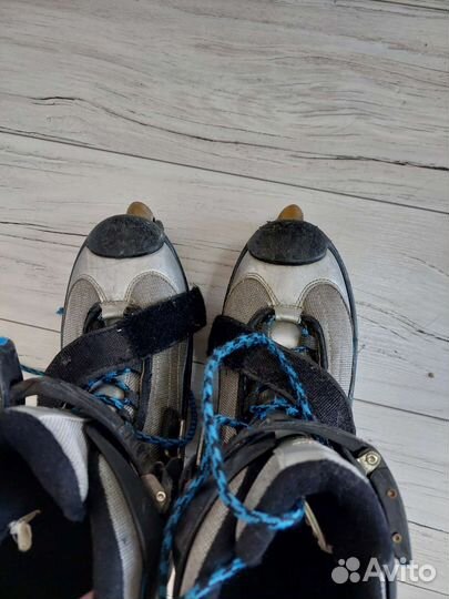 Роликовые коньки