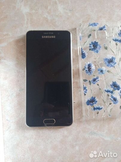 Телефон Samsung