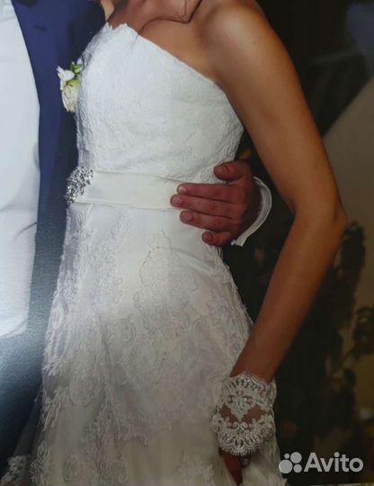 Свадебное платье со шлейфом, фата, аксессуары