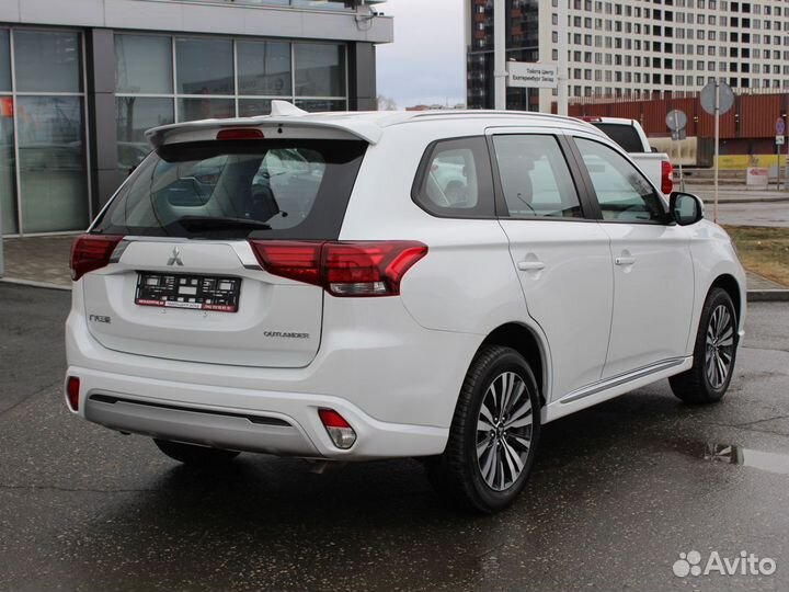 Mitsubishi Outlander 2.0 CVT, 2022, 48 км