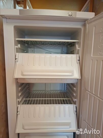 Морозильный шкаф